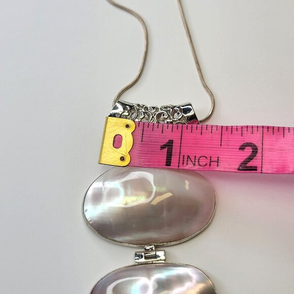 Genuine Mother of Pearl Pendant Necklace - Picture 11 of 16